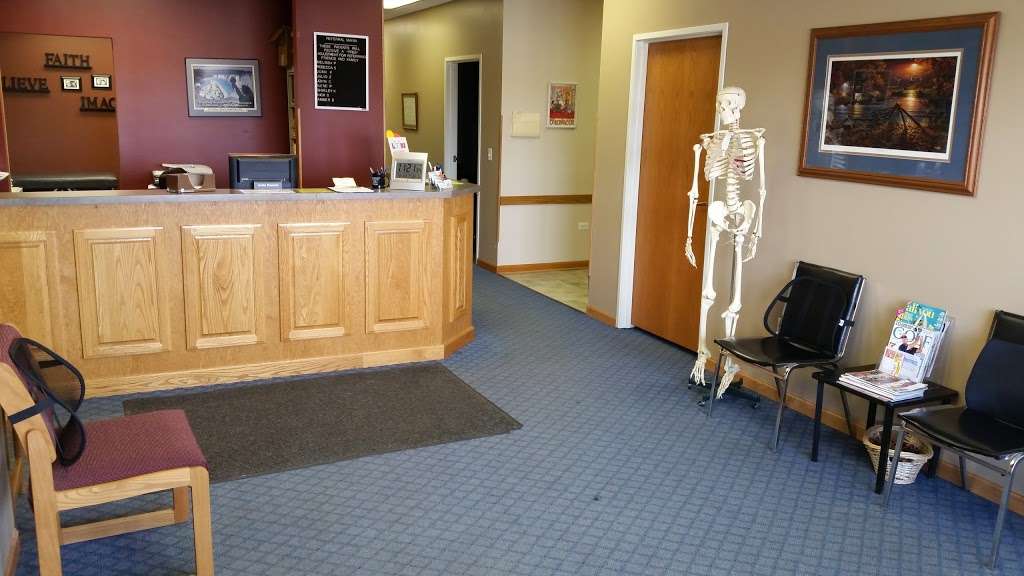 Round Lake Beach Chiropractic | 36735 N Illinois 83, Lake Villa, IL 60046, USA | Phone: (847) 265-5600