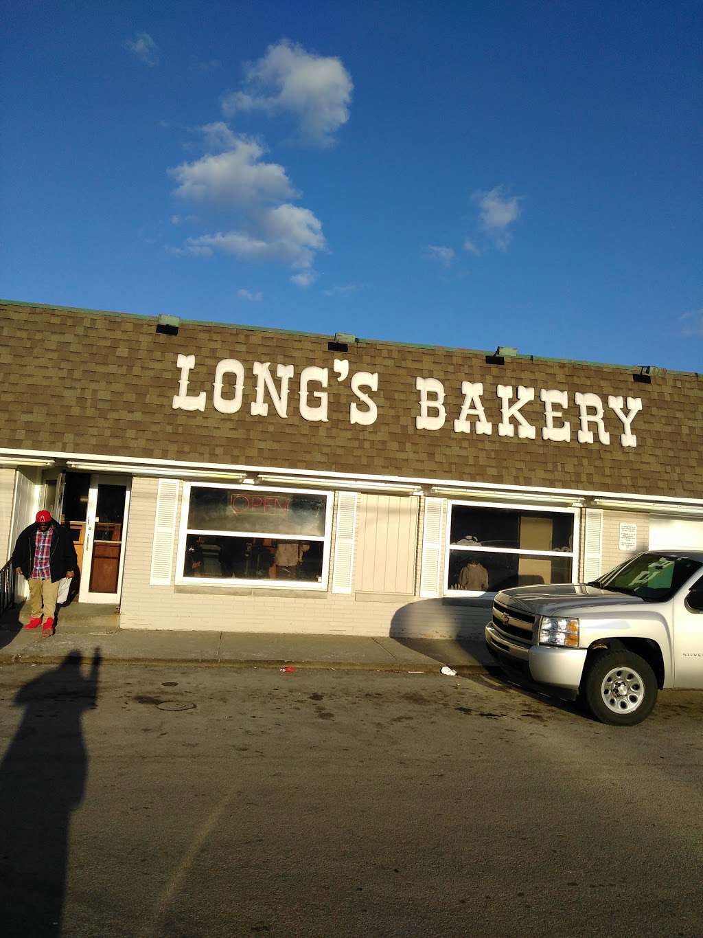 Longs Bakery | 1453 N Tremont St, Indianapolis, IN 46222, USA | Phone: (317) 632-3741