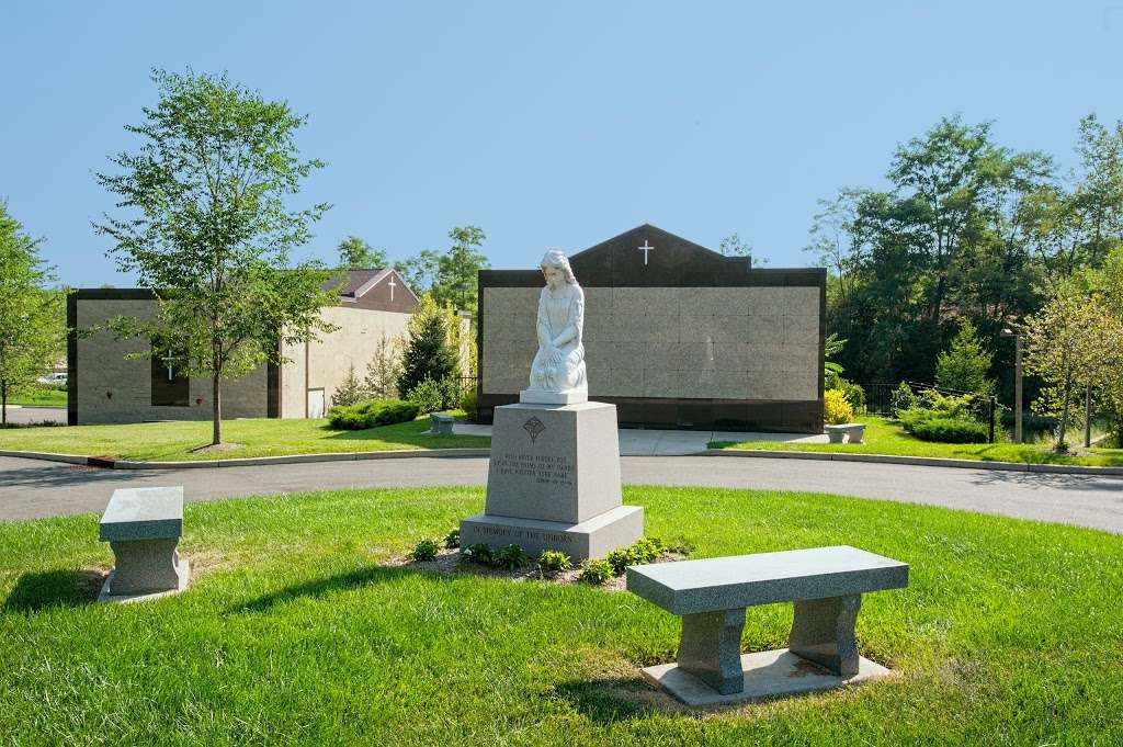 Maryrest Cemetery | 770 Darlington Ave, Mahwah, NJ 07430 | Phone: (201) 327-7011