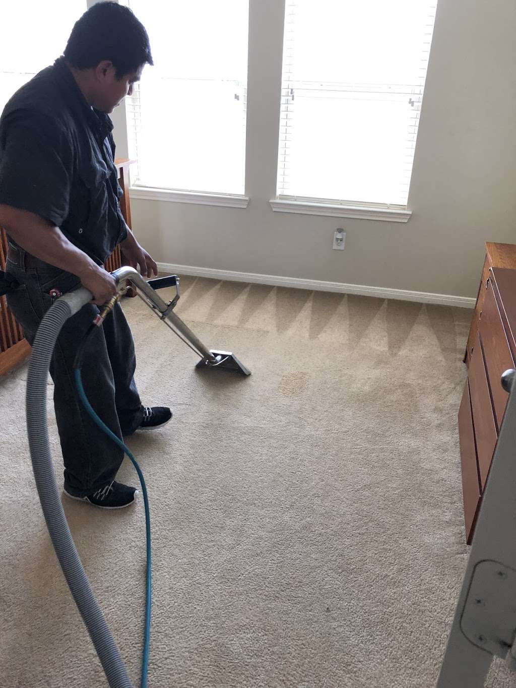 Carpet Cleaning Texas City | 2028 9th Ave N, Texas City, TX 77590, USA | Phone: (281) 356-0635