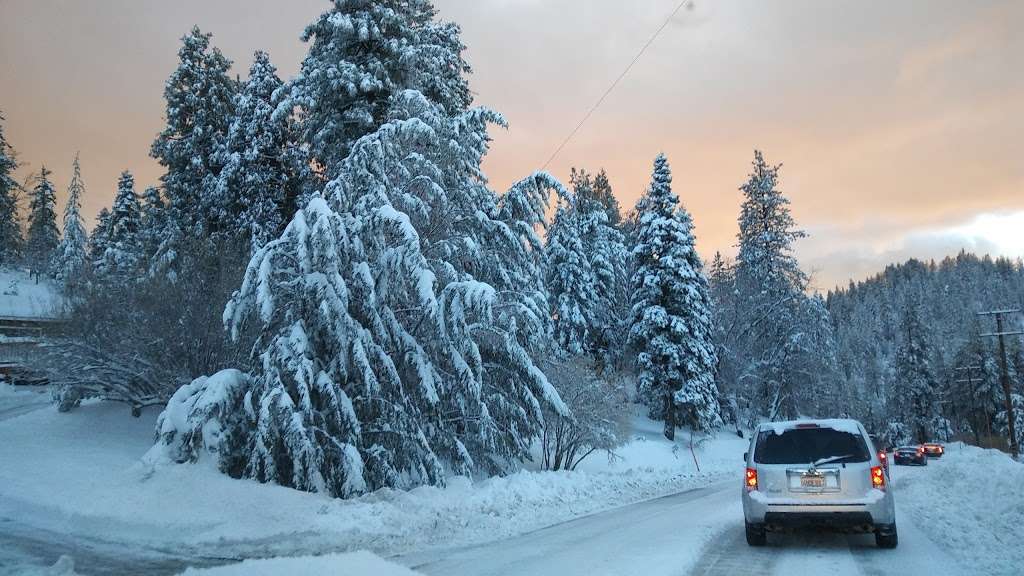 Snow Valley | California, USA