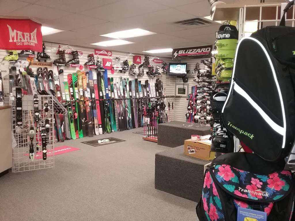 Crossed Sabers Ski & Board | 421 New State Hwy Route 44, Raynham, MA 02767, USA | Phone: (508) 880-8851