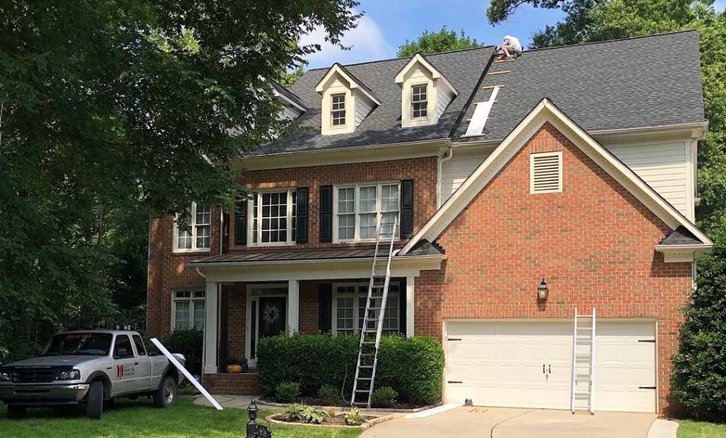 High Top Roofing | 6412 New Town Rd, Waxhaw, NC 28173, USA | Phone: (704) 989-3189