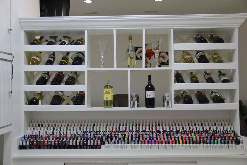 Pedi Spa - Nail Bar | 17039 Kenton Dr #103, Cornelius, NC 28031 | Phone: (704) 269-4848