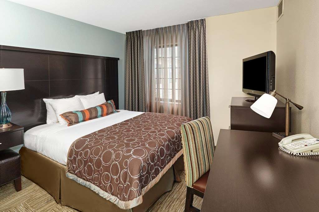 Staybridge Suites Chicago -- Glenview | 2600 Lehigh Ave, Glenview, IL 60026, USA | Phone: (847) 657-0002