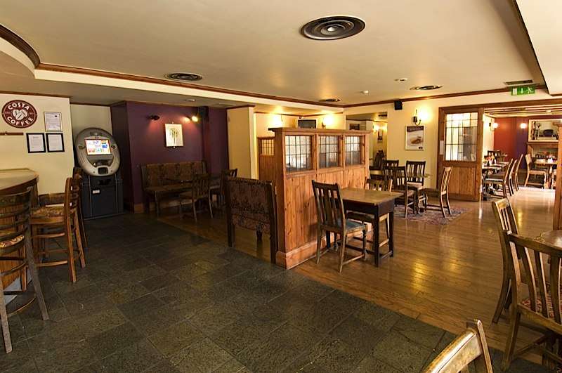 Premier Inn London Gatwick Airport East | Balcombe Rd, Crawley RH10 3NL, UK | Phone: 0871 527 8410