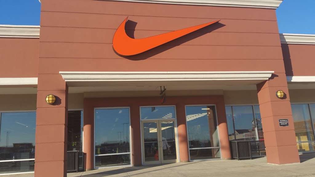 Nike Factory Store | 11211 120th Ave #80, Pleasant Prairie, WI 53158, USA | Phone: (262) 857-7333