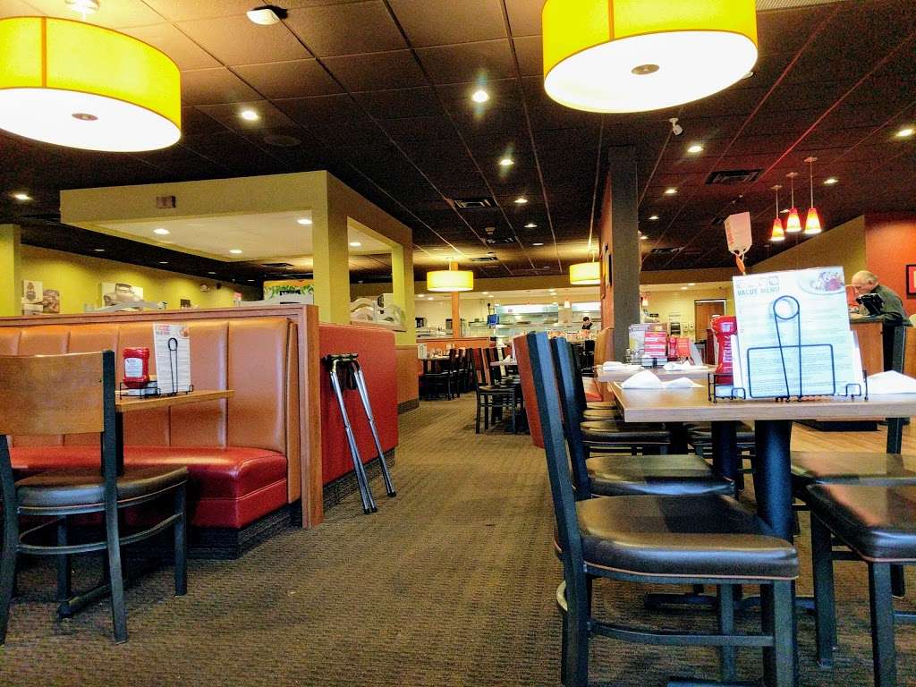 Dennys | 200 Springhill Rd, Carpentersville, IL 60110, USA | Phone: (847) 836-7107