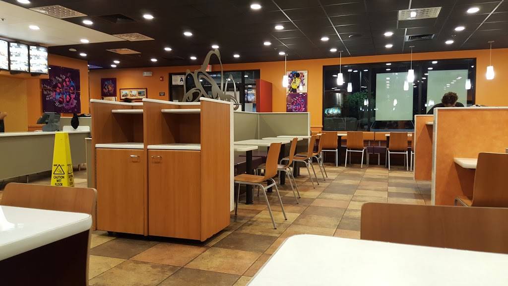 Taco Bell | 5587 Arlington Ave, Riverside, CA 92504, USA | Phone: (951) 352-0931