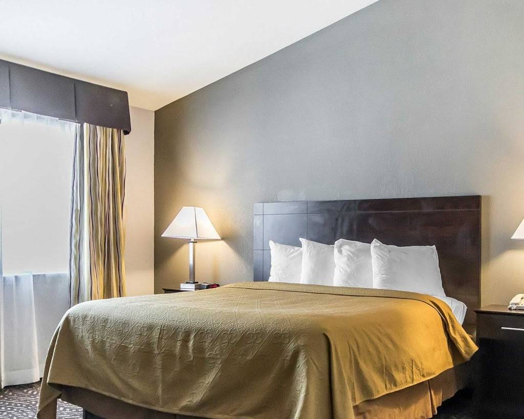 Quality Inn & Suites University/Airport | 311 E Gaulbert Ave, Louisville, KY 40208 | Phone: (502) 638-6100