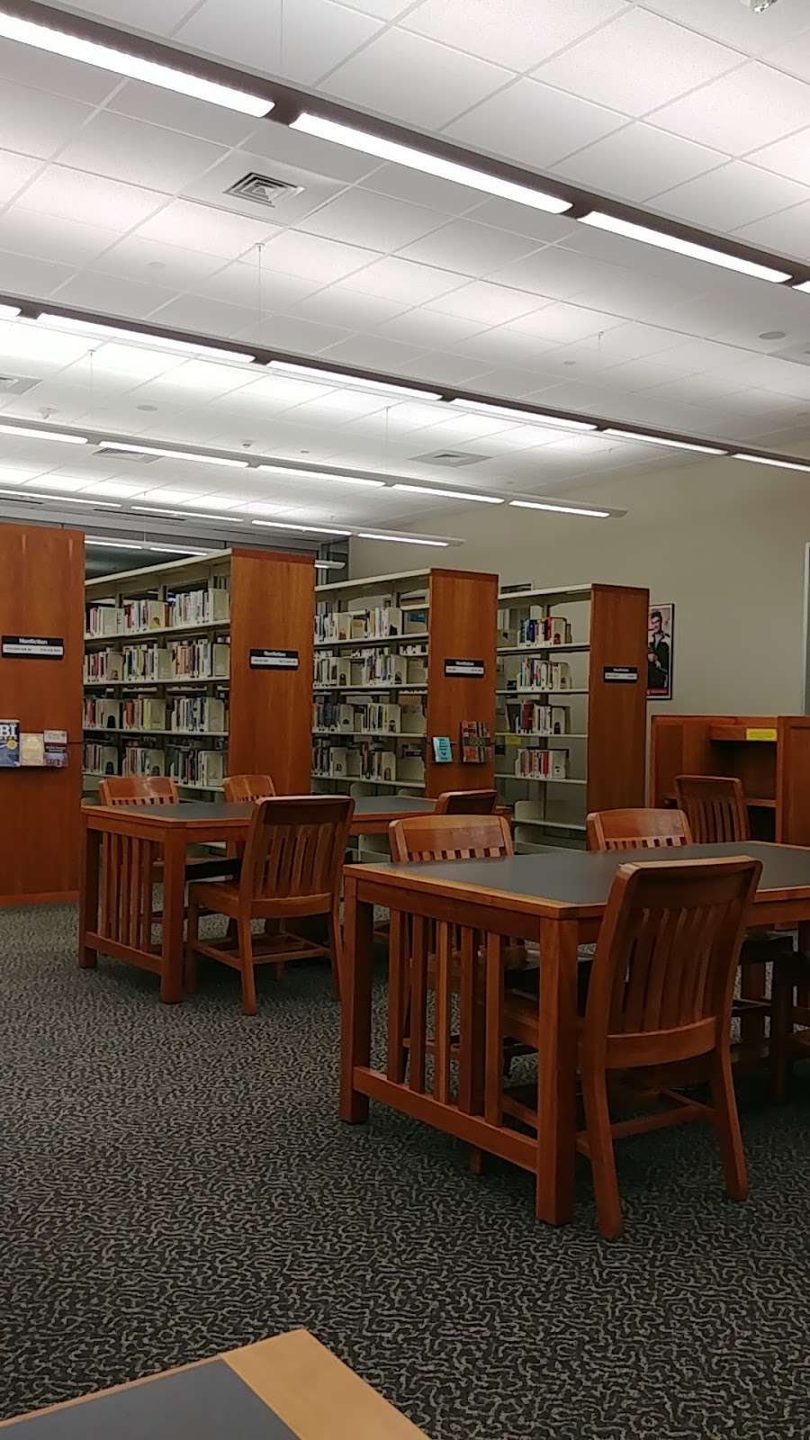 Fort Bend County Libraries - University Branch | 14010 University Blvd, Sugar Land, TX 77479, USA | Phone: (281) 633-5100