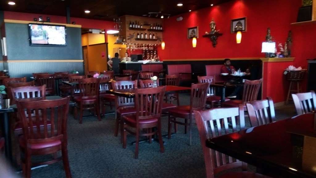 Thai Orchid At Plainfield | 2683 E Main St, Plainfield, IN 46168 | Phone: (317) 838-9688