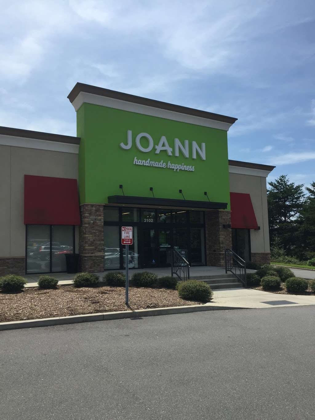 JOANN Fabrics and Crafts | 2102 US Hwy 70 SE, Hickory, NC 28602, USA | Phone: (828) 322-5056