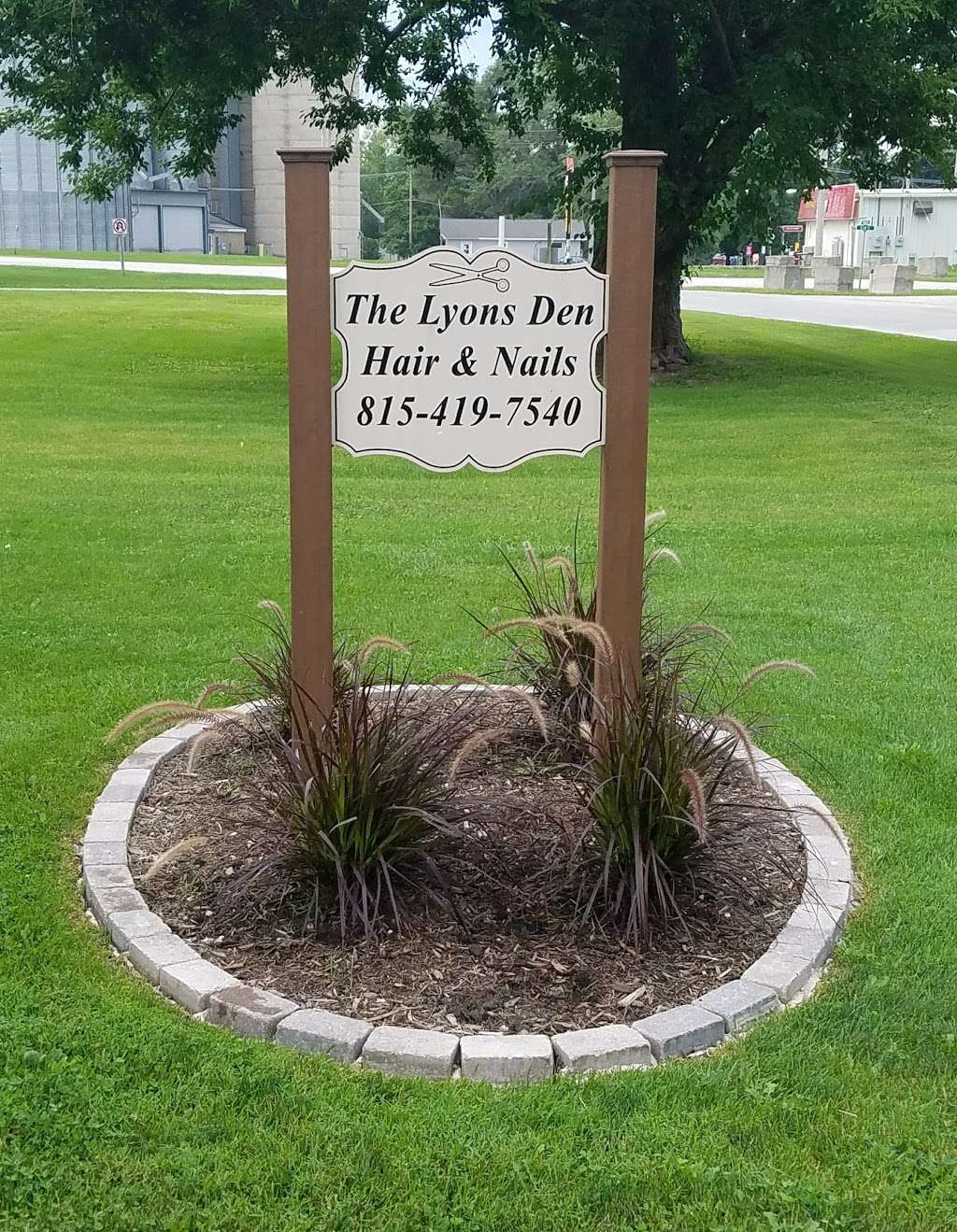 The Lyons Den | N, 205 4th St, Cornell, IL 61319 | Phone: (815) 419-7540