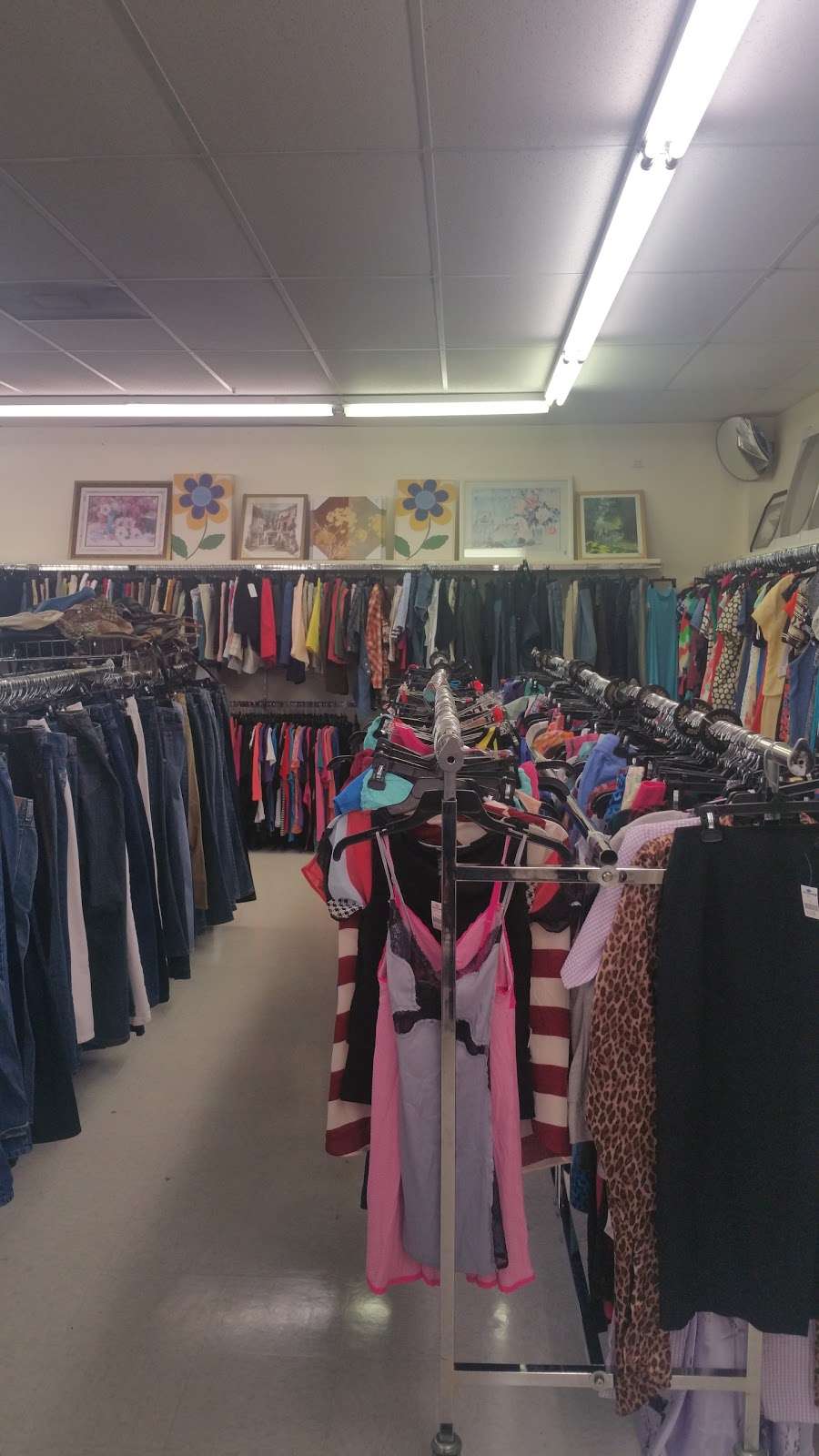 Goodwill Winter Haven Store | 600 6th St NW, Winter Haven, FL 33881, USA | Phone: (863) 299-1486