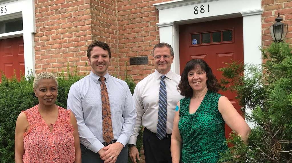 Wakefield Law, PLLC | 881 Harrison St SE, Leesburg, VA 20175, USA | Phone: (703) 771-9740