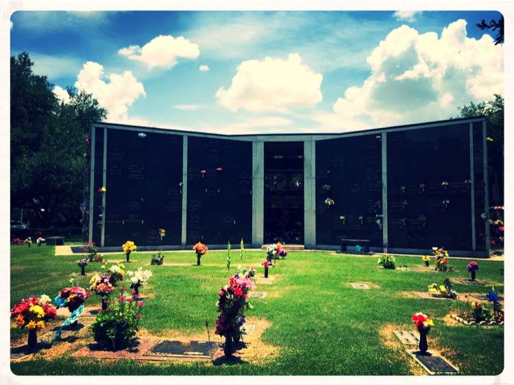 Forest Lawn Cemetery | 8601 Almeda Genoa Rd, Houston, TX 77075, USA | Phone: (713) 991-2313