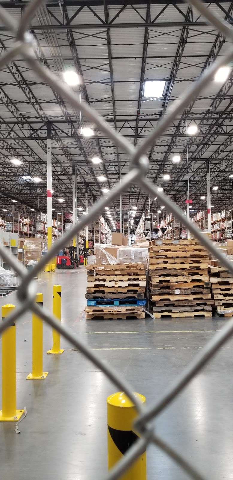 amazon fulfilment teb3 logan township nj 08085