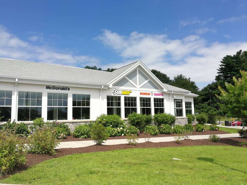 Dunkin Donuts | 4 Connecticut Turnpike, Fairfield, CT 06825, USA | Phone: (203) 927-5261