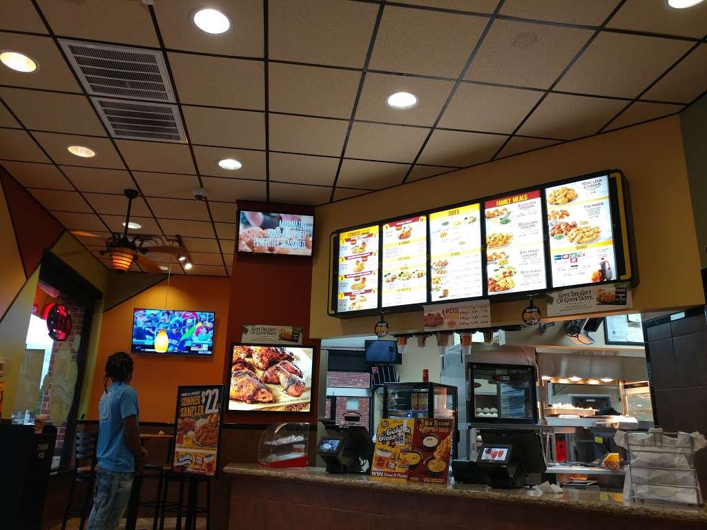 Golden Chick | 2824 Spears Rd, Houston, TX 77067, USA | Phone: (832) 955-1549