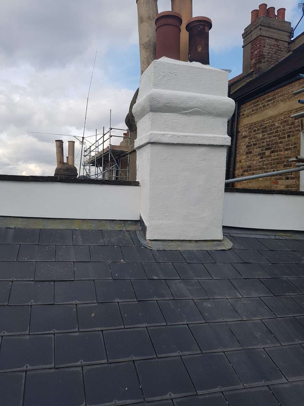 A10 Roofing | Langridge Cottages, Paynes Ln, Nazeing, Waltham Abbey EN9 2EZ, UK | Phone: 01992 444808