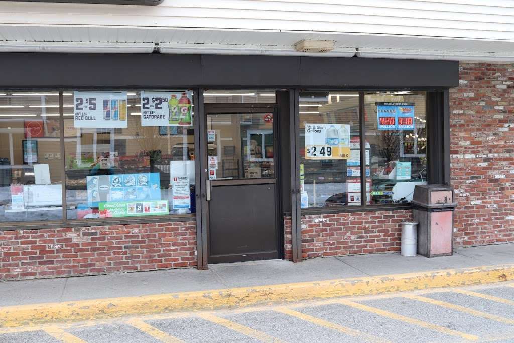 Chestnut Convenience Store | 87 Chestnut St, Marlborough, MA 01752, USA | Phone: (508) 229-7833