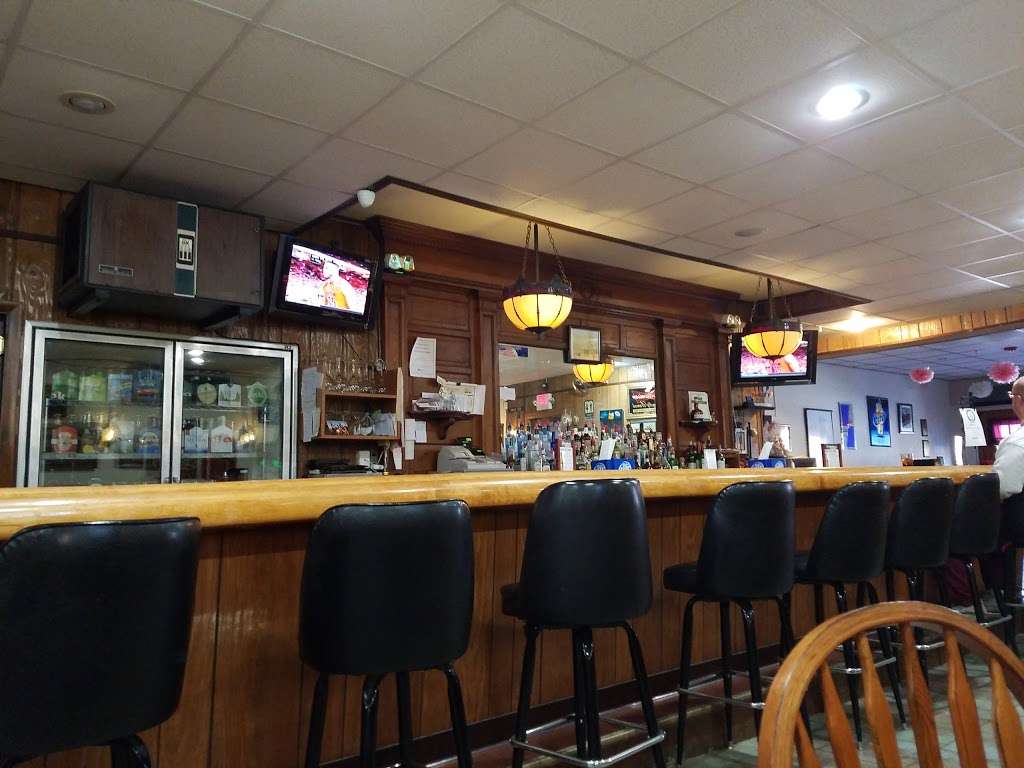 La Fonte Italian Restaurant & Pub | 7 Lincoln Way W, New Oxford, PA 17350, USA | Phone: (717) 624-3287