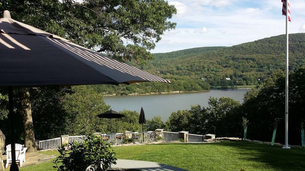 Hudson River Crest B&B | 14 Rivercrest Rd, Fort Montgomery, NY 10922 | Phone: (845) 446-9211