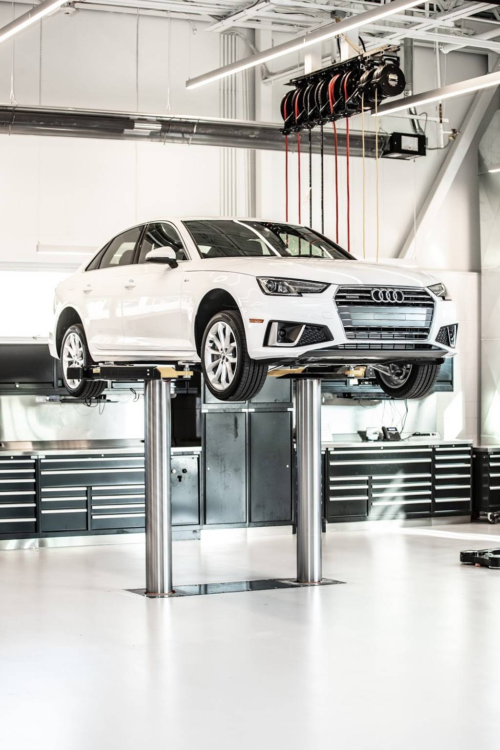 Audi Shawnee Mission | 6601 E Frontage Rd, Merriam, KS 66202, USA | Phone: (360) 857-0321