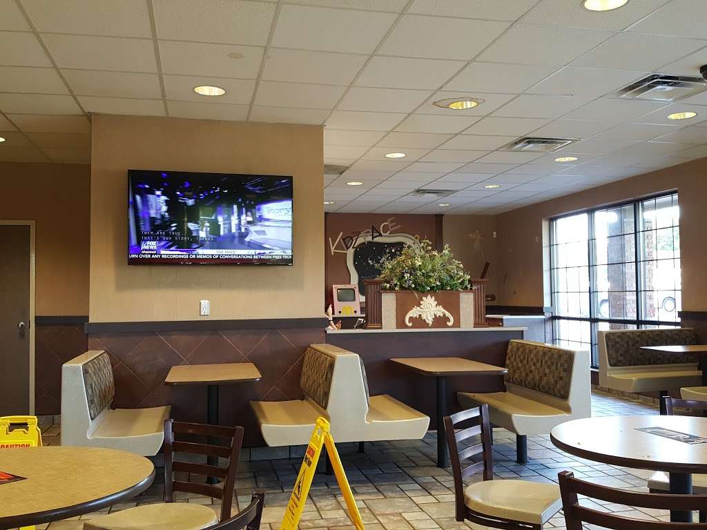 McDonalds | 13330 W 87th St Pkwy, Lenexa, KS 66215 | Phone: (913) 438-2711