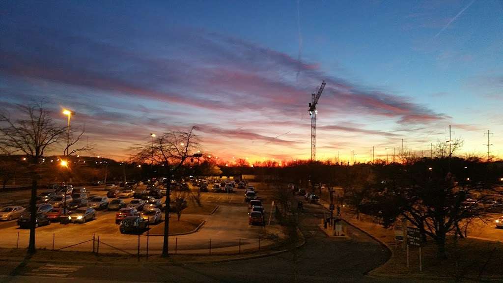 New Carrollton Garage | 4280 Garden City Dr, New Carrollton, MD 20784, USA | Phone: (301) 459-1673