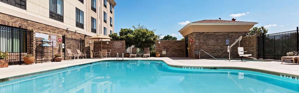 Holiday Inn Express & Suites Selma | 15408 I-35 N #2, Selma, TX 78154, USA | Phone: (210) 651-3885