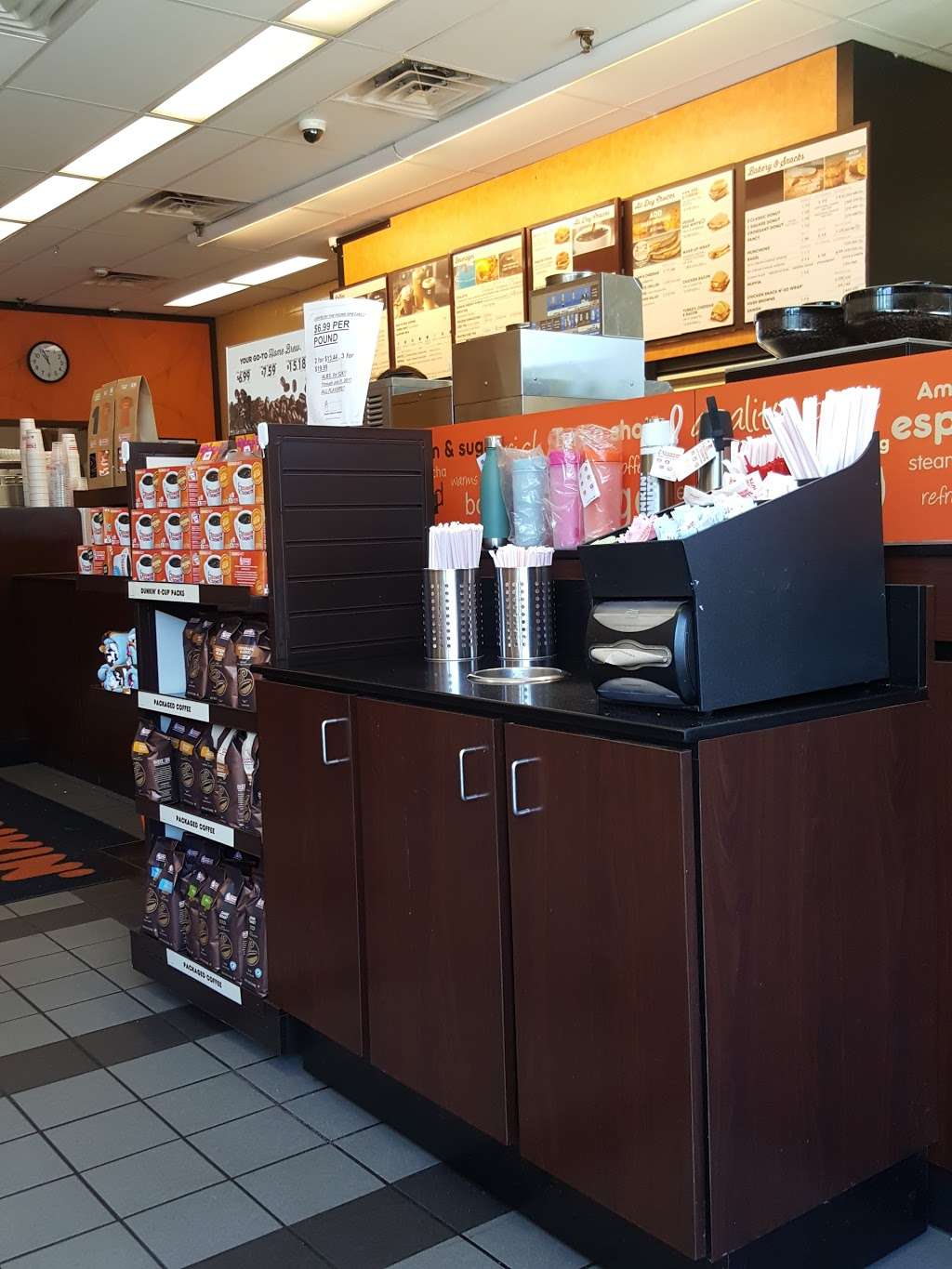 Dunkin Donuts | 240 Middlesex Turnpike, Burlington, MA 01803, USA | Phone: (781) 270-3293