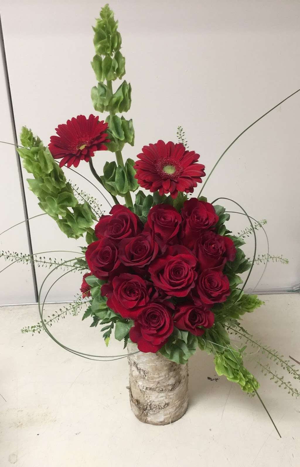 Bens Flower Shop | 1509 Potomac Avenue, Longmeadow Shopping Center, Hagerstown, MD 21742 | Phone: (301) 791-0155