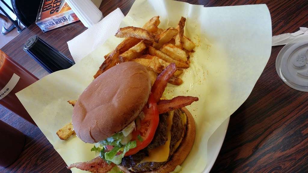 B&Rs Old-Fashion Burgers | 3512 Rosecrans Ave #8230, Hawthorne, CA 90250, USA | Phone: (310) 679-4774