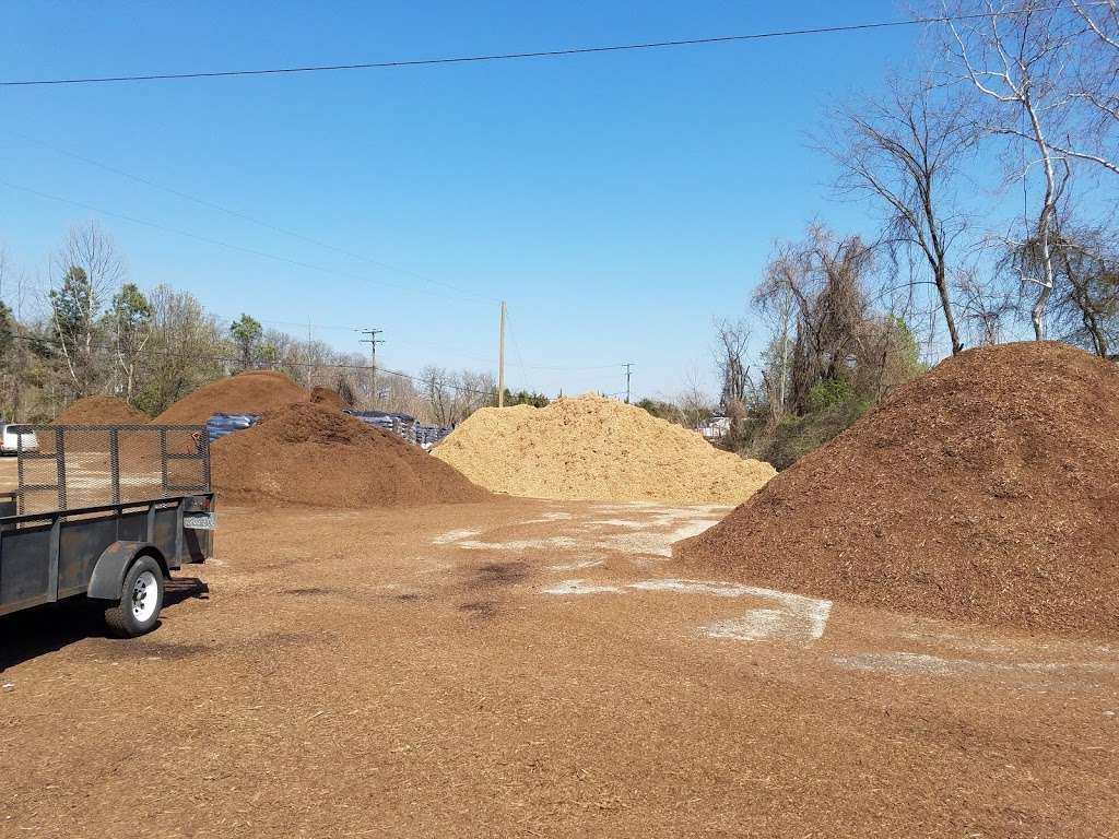 Norfleet Quality Mulch | 103 Central Rd, Fredericksburg, VA 22401 | Phone: (540) 373-9481