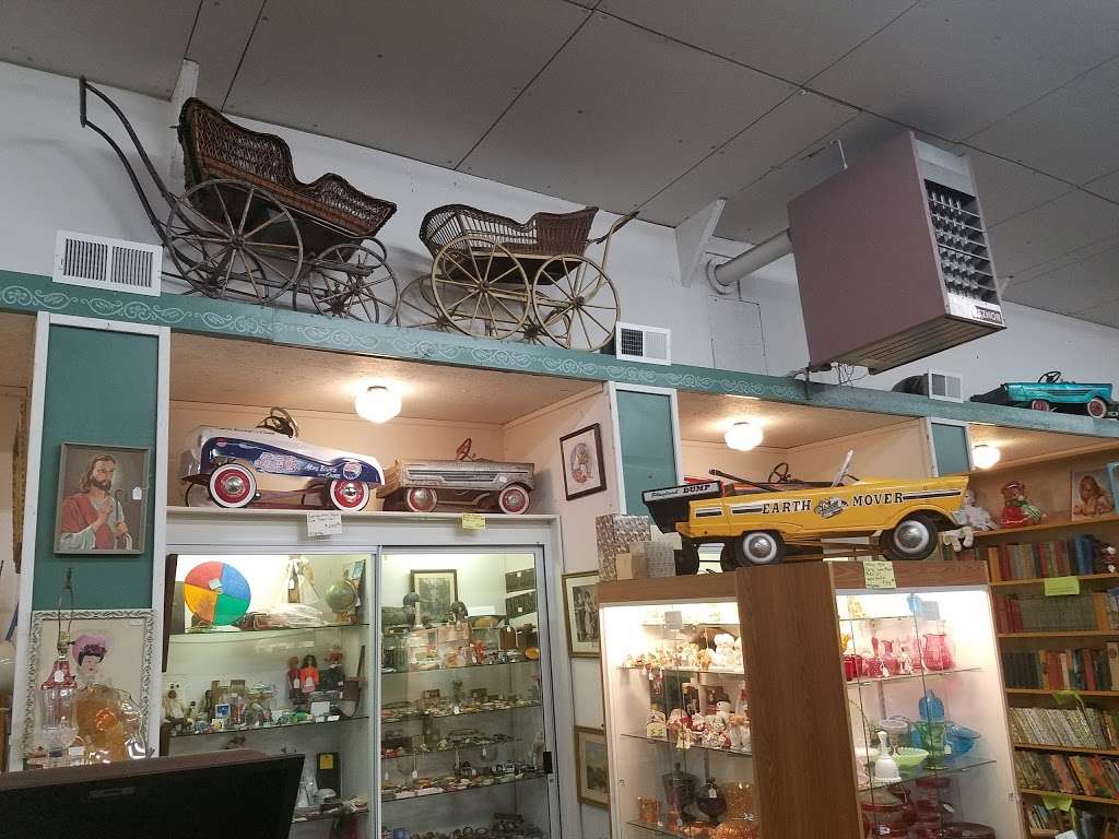 Second Time Around Antiques | 151 S Will Rd, Braidwood, IL 60408 | Phone: (815) 458-2034