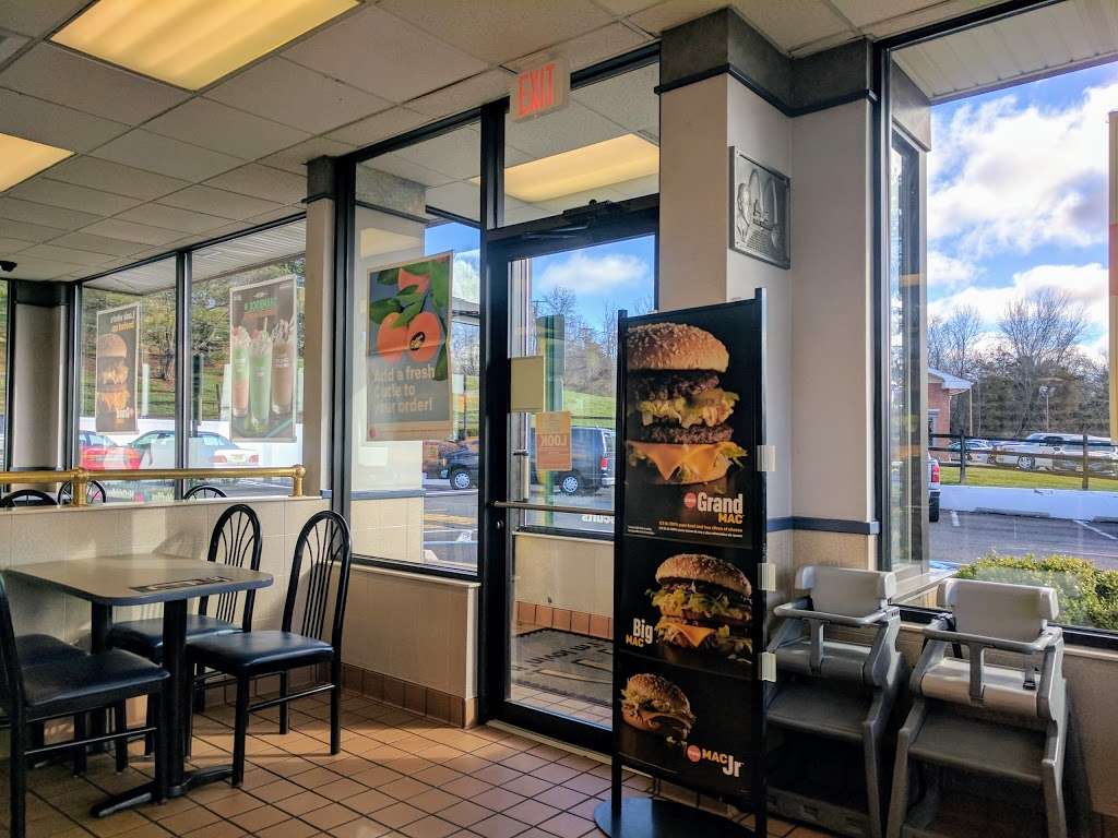 McDonalds | 944 Rt 202 S, Branchburg, NJ 08876, USA | Phone: (908) 595-1381