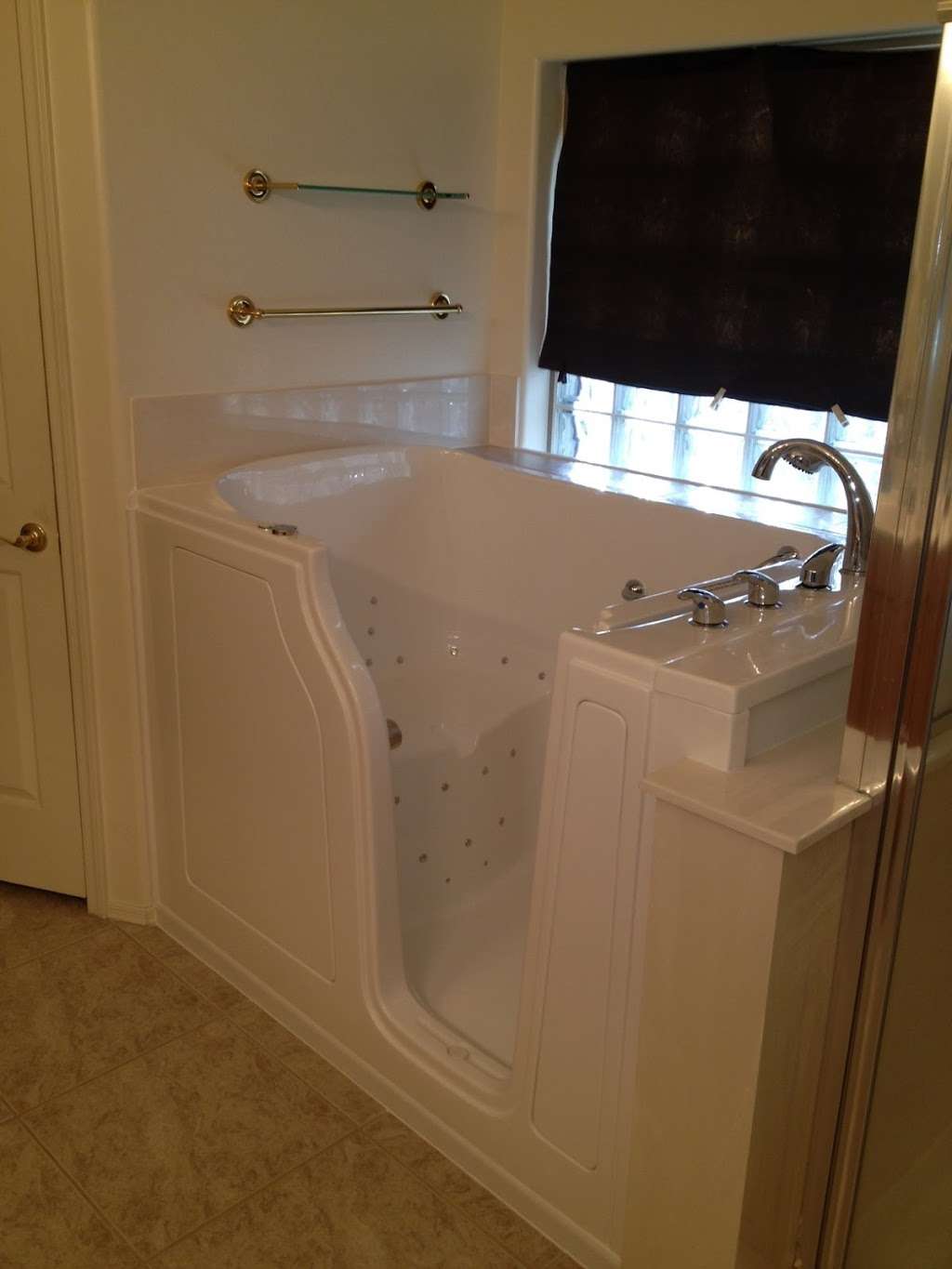 Independent Home - Indiana Walk In Tubs | 9731 Iroquois Ct, Indianapolis, IN 46256, USA | Phone: (888) 664-6920