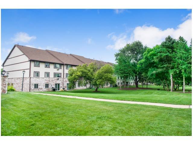 Valley View Apartments | 2925 Fish Hatchery Rd Unit 102, Madison, WI 53713, USA | Phone: (608) 709-7270