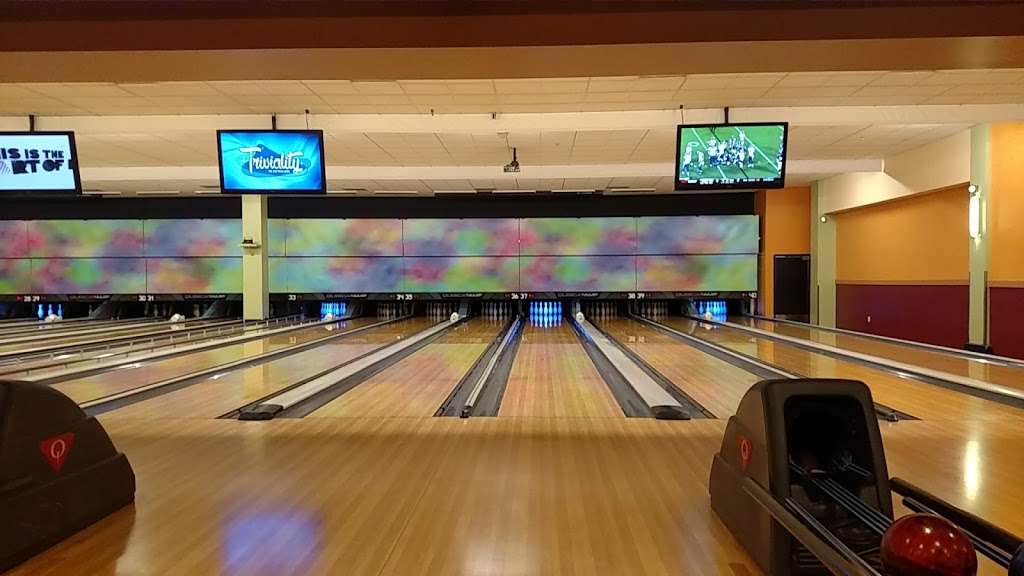 Celebrity Lanes | 15755 E Arapahoe Rd, Centennial, CO 80016, USA | Phone: (303) 779-0155