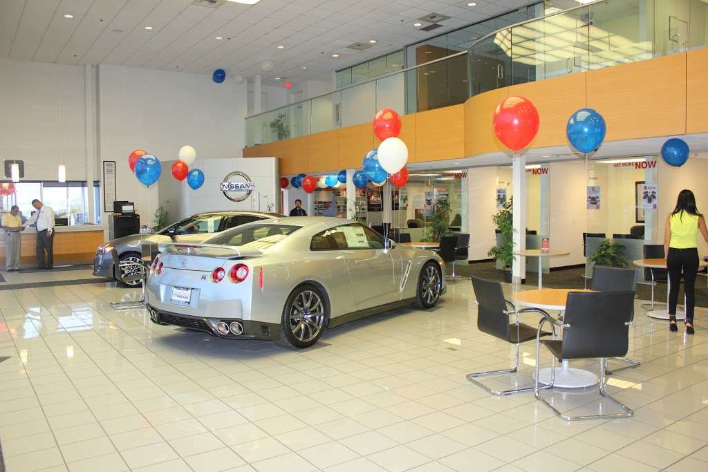 Raceway Nissan | 6030 Sycamore Canyon Blvd, Riverside, CA 92507, USA | Phone: (951) 225-4935