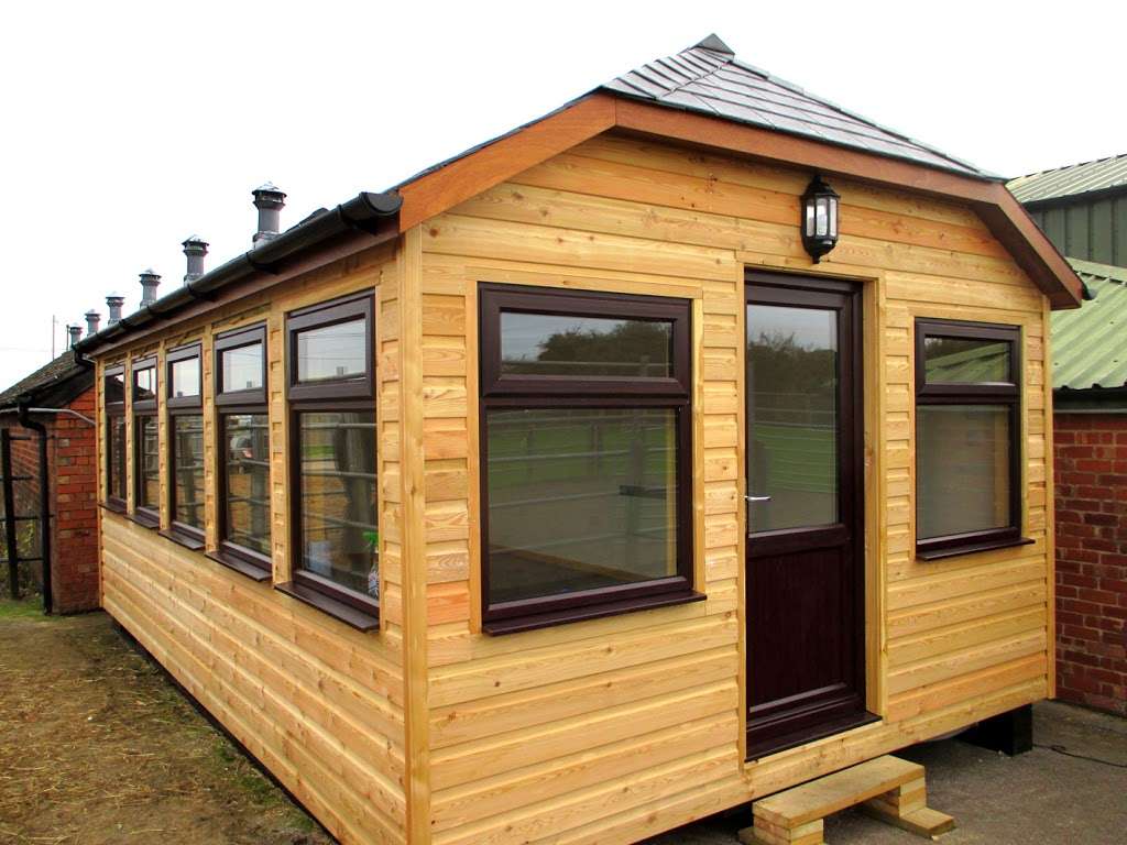 Gembuild Garden Offices | Horne Court Manor Farm, Horne Ct Hill, Horne, Horley RH6 9LB, UK | Phone: 0800 096 5466