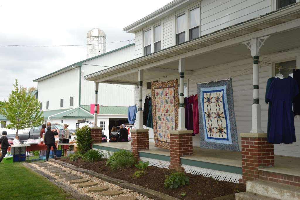 Eshs Handmade Quilts | 9741, 3829 Old Philadelphia Pike, Gordonville, PA 17529, USA | Phone: (717) 768-8435