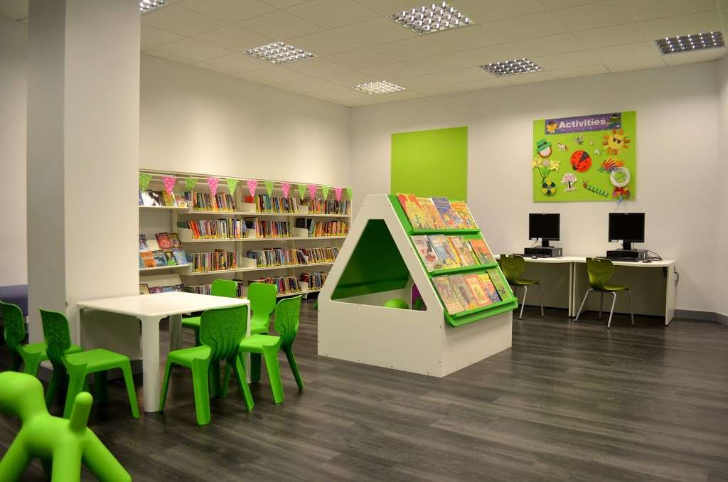 Thamesmere Library | Thamesmere Drive, London SE28 8DT, UK | Phone: 020 8310 4246