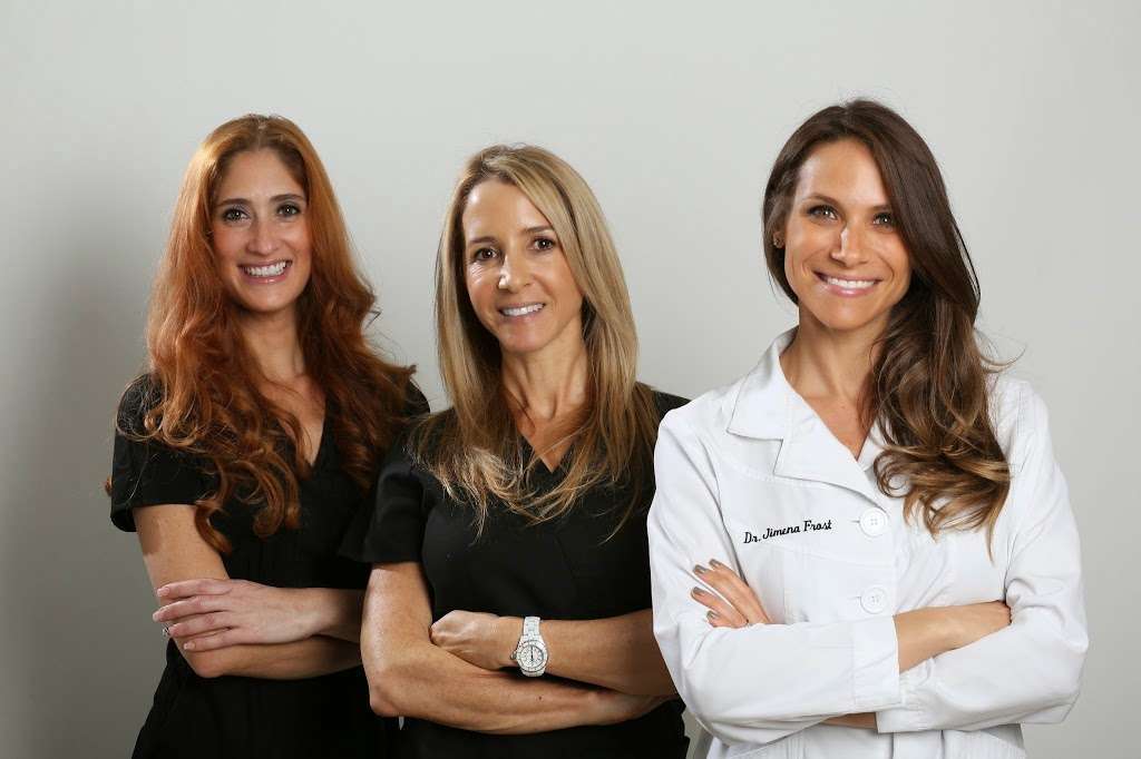 Frost Dental Center | 17501 Biscayne Blvd #570, Aventura, FL 33160, USA | Phone: (305) 998-7992