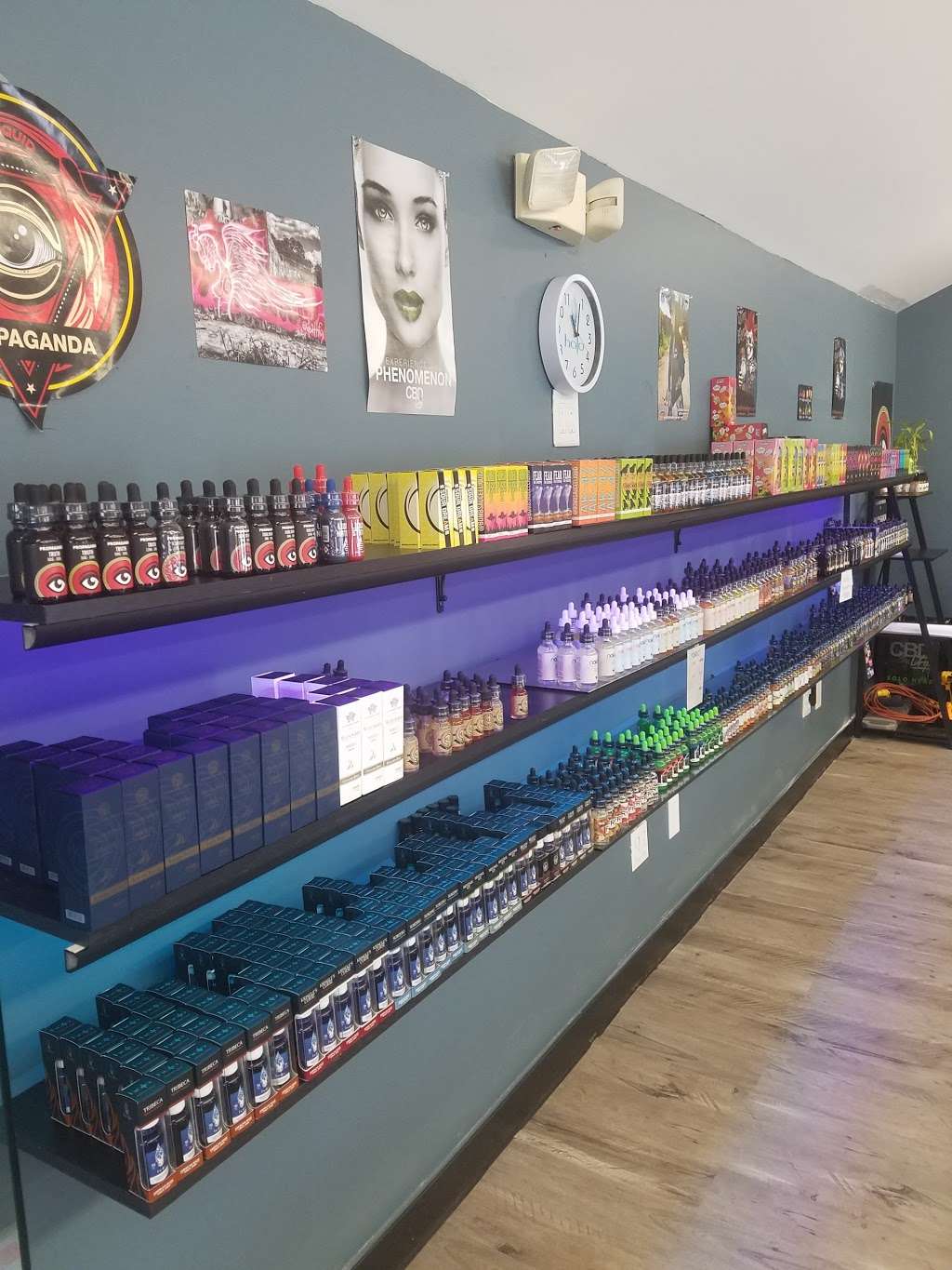 Bridgeway vapor | 626 Bedford St, East Bridgewater, MA 02333, USA | Phone: (508) 378-2007