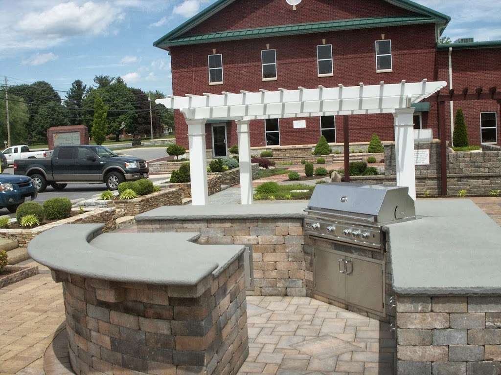 Frederick Block Brick & Stone | 1040 Martinsburg Pike, Winchester, VA 22603, USA | Phone: (540) 667-1261