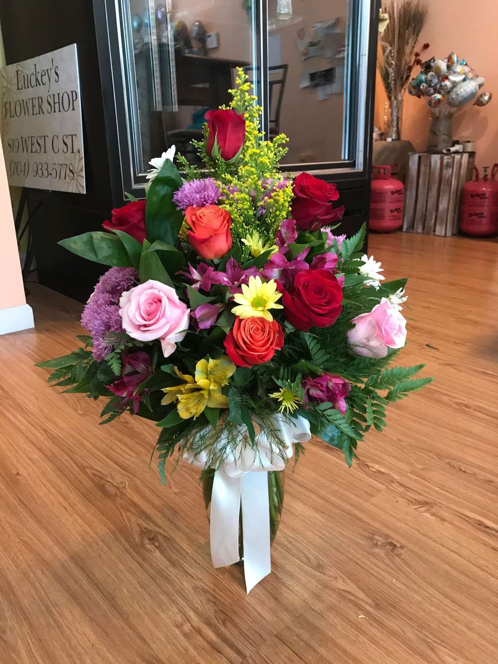 Luckeys Touch of Love Florist | 819 W C St, Kannapolis, NC 28081, USA | Phone: (704) 933-5778