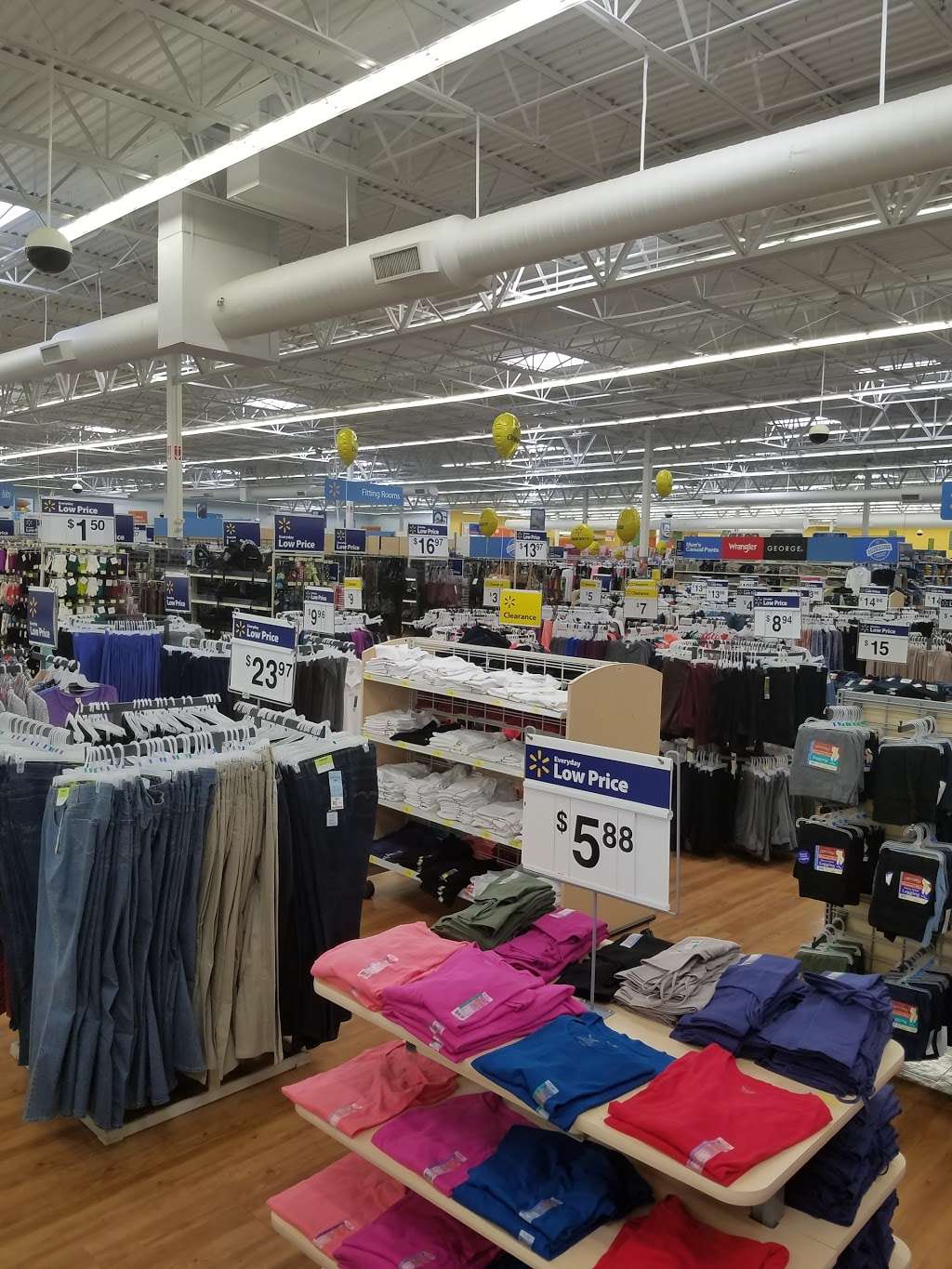 Walmart Supercenter in 310 Hedge Ln, Paola, KS 66071, USA